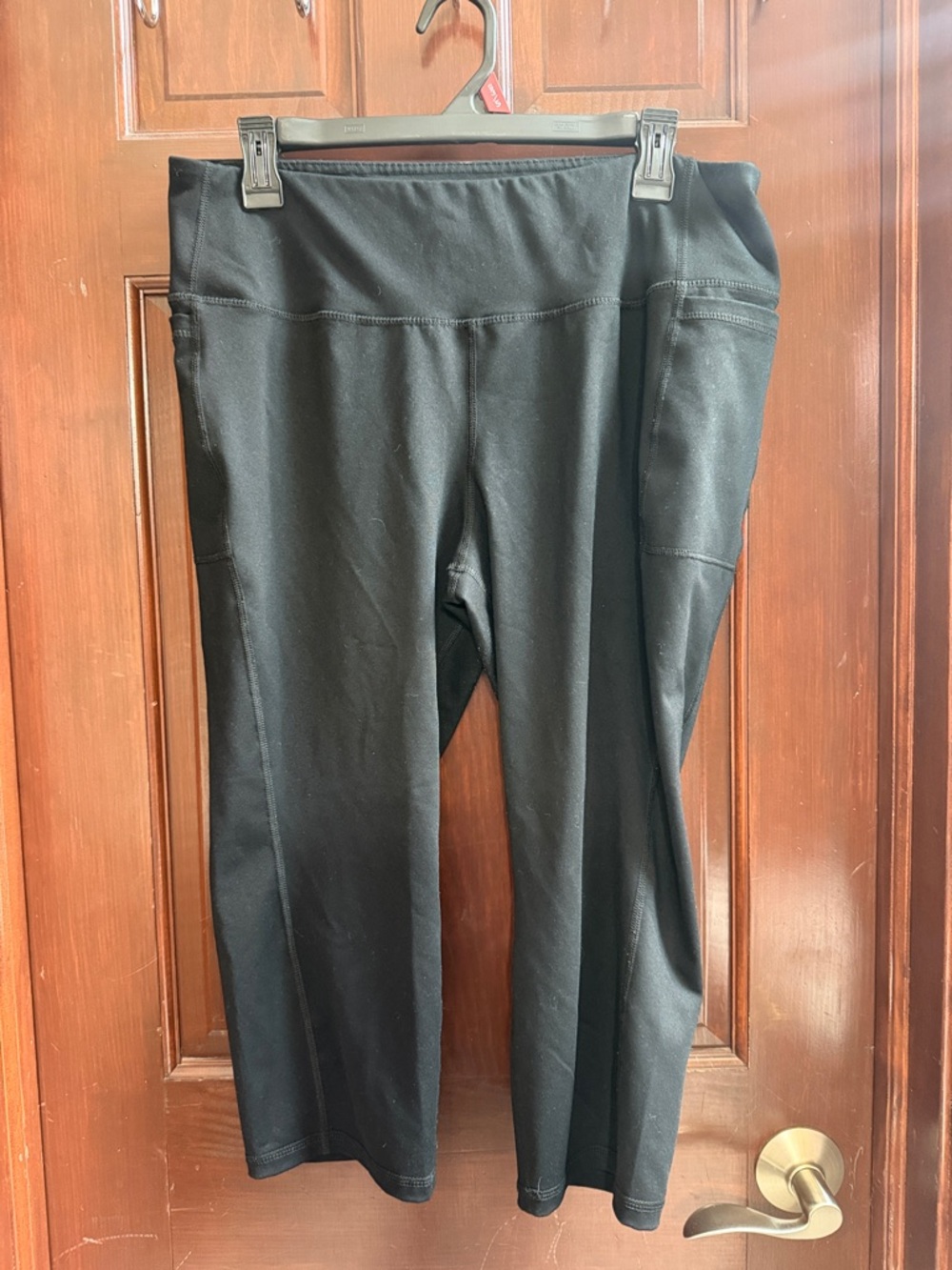 torrid Active Black Capri Leggings with Phone Pocket
